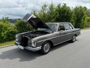 Image 38/47 of Mercedes-Benz 280 SE (1969)