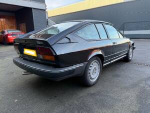Immagine 6/22 di Alfa Romeo GTV 2.0 (1983)