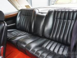 Image 47/66 of FIAT 130 Coupé (1972)