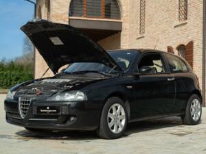 Image 47/50 of Alfa Romeo 147 1.9 JTD (2007)