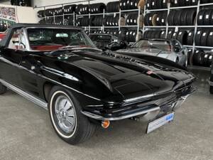 Immagine 8/49 di Chevrolet Corvette Sting Ray Convertible (1964)