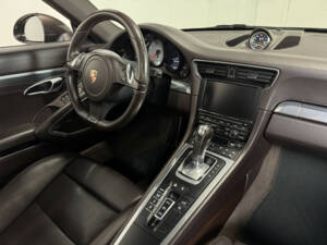 Image 26/50 de Porsche 911 Carrera S (2013)