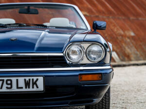 Image 17/38 of Jaguar XJS 4.0 (1995)