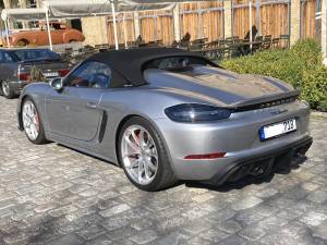 Image 5/22 of Porsche 718 Spyder (2022)