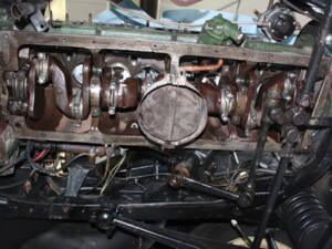 Image 39/75 of Packard One-Twenty (1936)