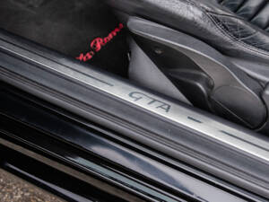 Image 27/36 of Alfa Romeo 147 3.2 GTA (2003)