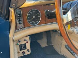 Image 5/6 of Facel Vega Facel II (1963)