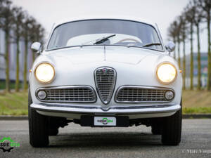 Image 2/48 of Alfa Romeo Giulia 1600 Sprint (1963)