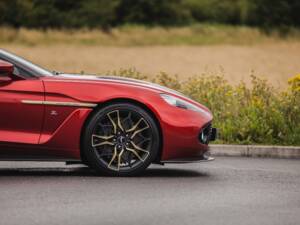 Image 6/48 of Aston Martin Vanquish Zagato Shooting Brake (2019)