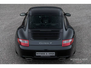 Image 16/35 of Porsche 911 Carrera 4 (2006)