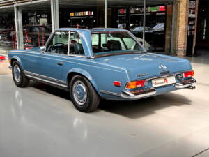 Immagine 18/36 di Mercedes-Benz 280 SL (1970)