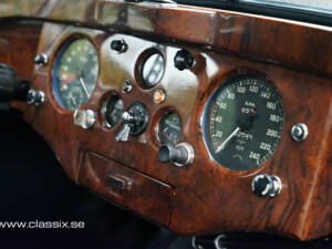 Image 22/24 of Jaguar XK 120 FHC (1953)