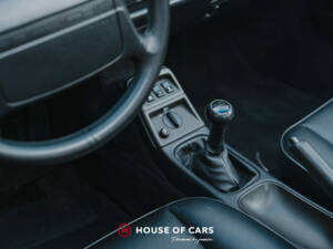 Image 33/49 of Porsche 911 Carrera 2 (1991)