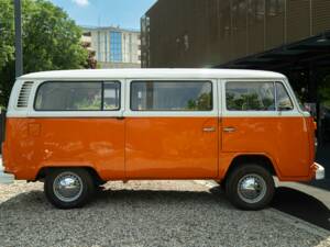 Image 4/34 of Volkswagen T2 a&#x2F;b (1973)