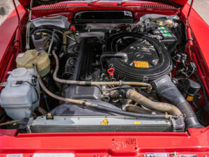 Afbeelding 3/50 van Mercedes-Benz 300 SL (1989)