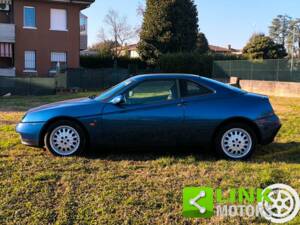 Image 4/10 of Alfa Romeo GTV 2.0 Twin Spark (1997)