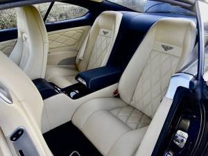 Image 15/44 de Bentley Continental GT (2010)