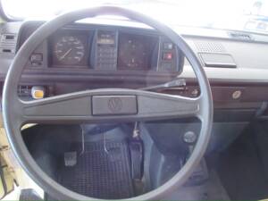 Image 8/40 of Volkswagen T3 Caravelle 2.0 (1987)