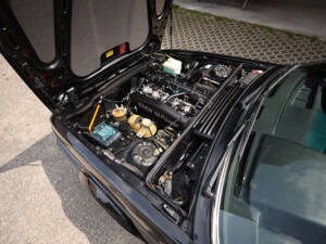 Image 20/99 of BMW M 635 CSi (1988)