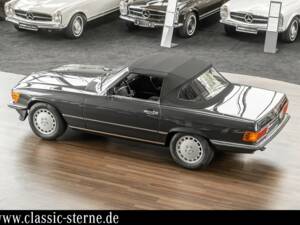 Image 12/15 of Mercedes-Benz 500 SL (1986)