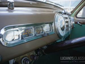 Image 30/50 of Lincoln Zephyr (1947)