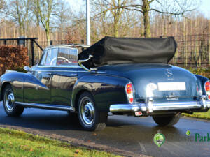 Image 16/50 de Mercedes-Benz 300 d Cabriolet D (1958)