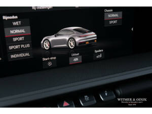 Immagine 14/34 di Porsche 911 Carrera (2020)