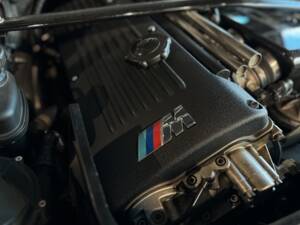 Image 48/53 of BMW M3 (2002)