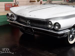 Image 9/47 of Buick Le Sabre Convertible (1960)
