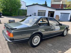 Image 20/23 de BMW 635 CSi (1985)