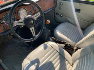 Image 5/6 de Triumph TR 6 (1976)