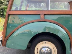 Immagine 39/83 di Morris Minor 1000 Traveller (1969)