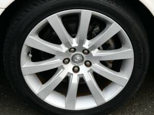 Image 18/50 of Jaguar XJ 8 4.2 (2008)
