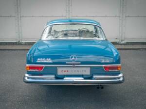 Image 16/54 of Mercedes-Benz 280 SE 3,5 (1968)