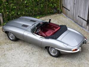 Immagine 10/38 di Jaguar E-Type 4.2 (1965)