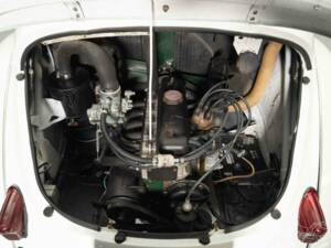 Image 3/19 de Renault 4 CV Decapotable (1952)