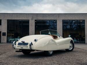 Image 10/45 of Jaguar XK 120 OTS (1950)
