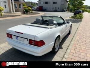 Imagen 5/11 de Mercedes-Benz SL 500 (2000)