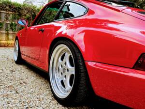 Image 15/24 of Porsche 911 Carrera 4 (1993)