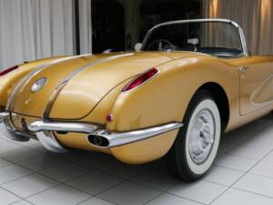 Image 9/100 of Chevrolet Corvette (1958)