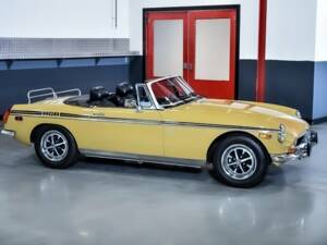 Image 7/7 de MG MGB (1973)