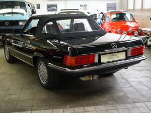 Image 8/22 de Mercedes-Benz 560 SL (1987)