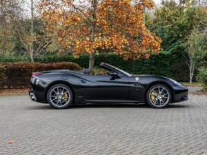 Immagine 11/36 di Ferrari California (2012)