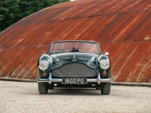 Image 12/38 de Aston Martin DB 2&#x2F;4 Mk III (1959)