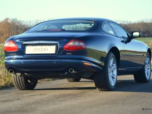 Bild 6/15 von Jaguar XK8 4.0 (2000)