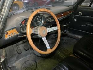 Bild 2/8 von Alfa Romeo Giulia 1300 GT Junior (1972)