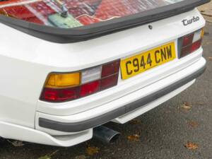 Image 37/41 de Porsche 944 Turbo (1986)