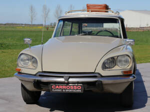 Image 34/50 de Citroën ID 21 Break (1967)