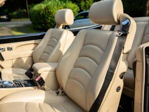 Image 33/39 of Bentley Azure Mulliner (2001)