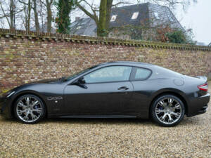 Image 33/50 of Maserati GranTurismo Sport (2013)